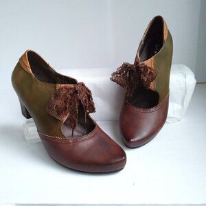 Vintage Tri Color Lace Up Stacked Heel Brogues with Cute Pointed Toes Sz 8 (38)
